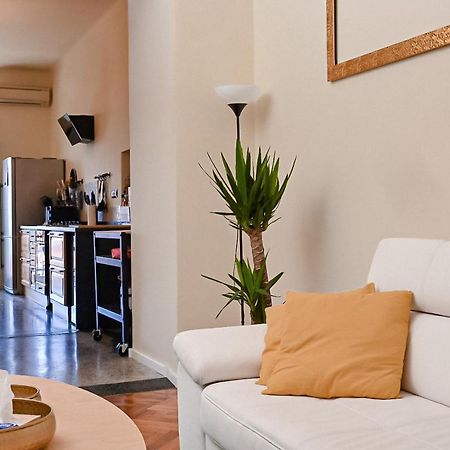 '2R' City Center Holidays And Workstays Rijeka Exteriör bild