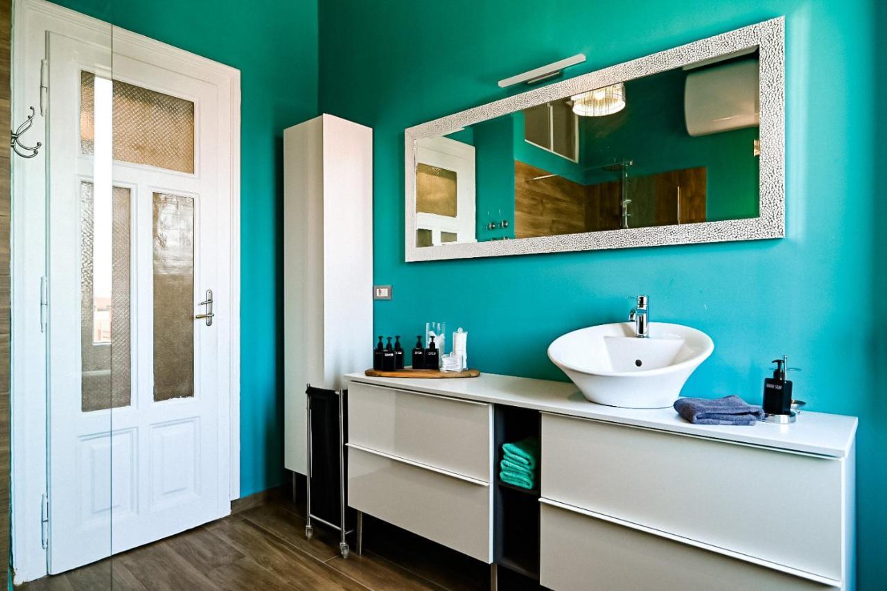 '2R' City Center Holidays And Workstays Rijeka Exteriör bild