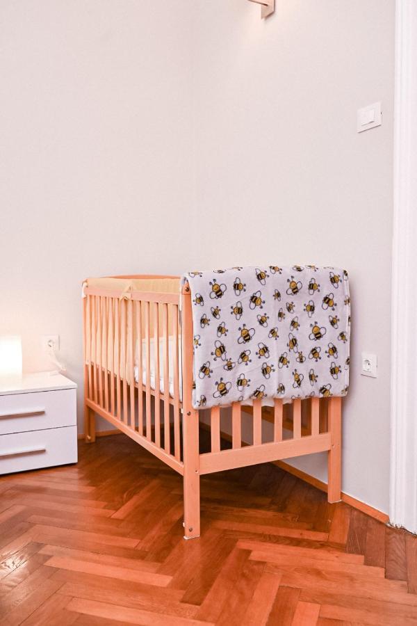 '2R' City Center Holidays And Workstays Rijeka Exteriör bild
