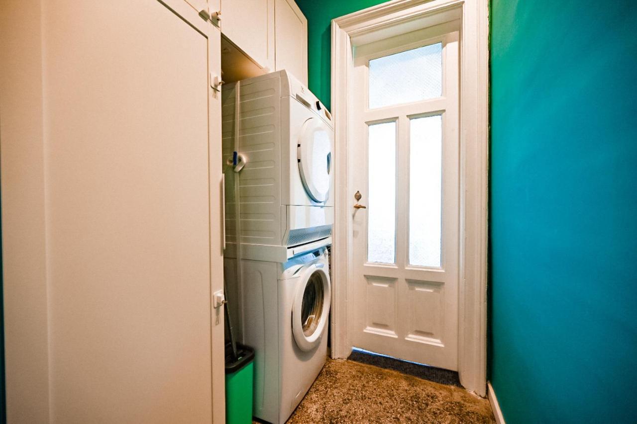 '2R' City Center Holidays And Workstays Rijeka Exteriör bild