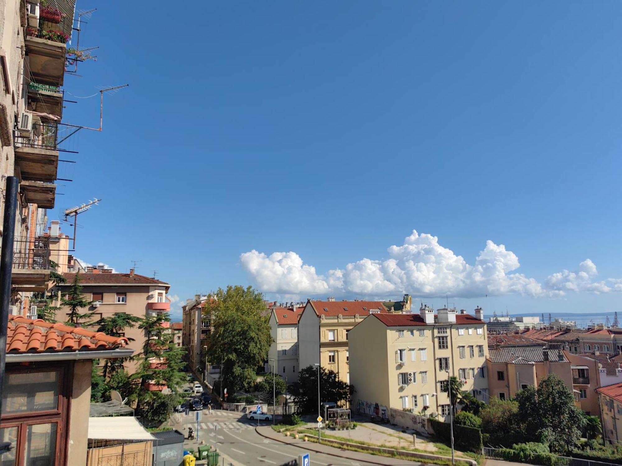 '2R' City Center Holidays And Workstays Rijeka Exteriör bild